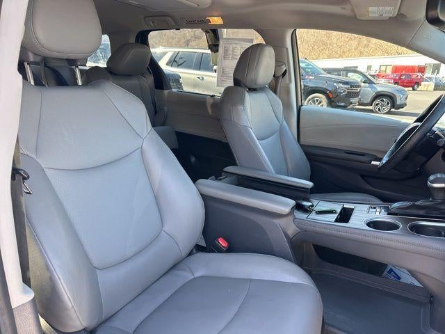 2022 Toyota Sienna XLE FWD 7-Passenger (Natl)