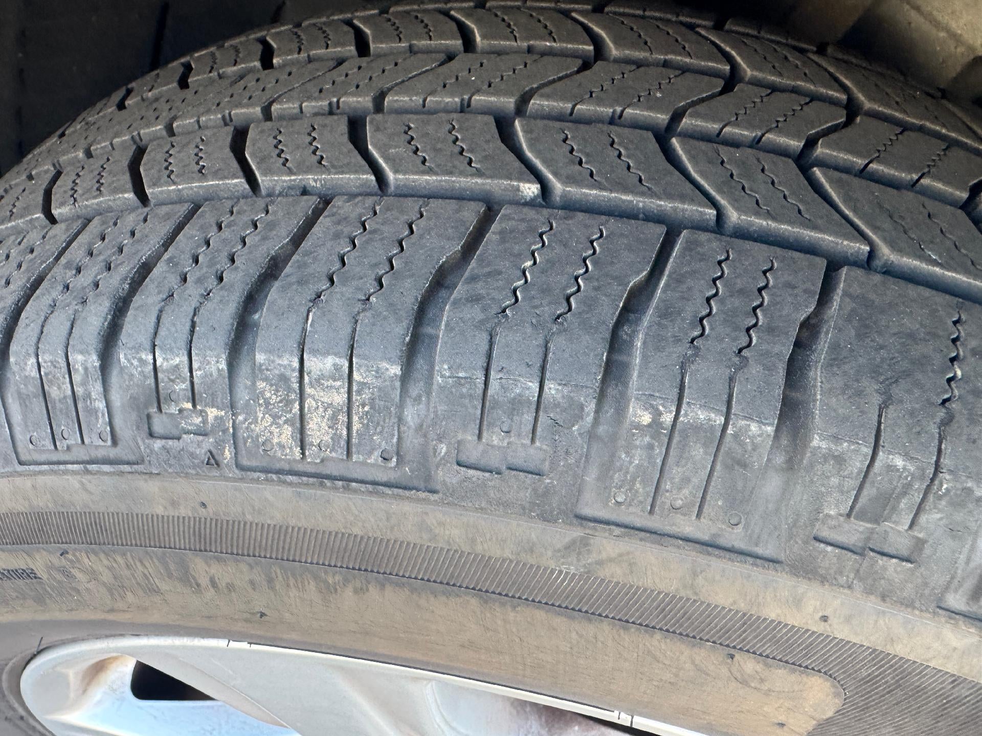 2023 Toyota Highlander L FWD (Natl)