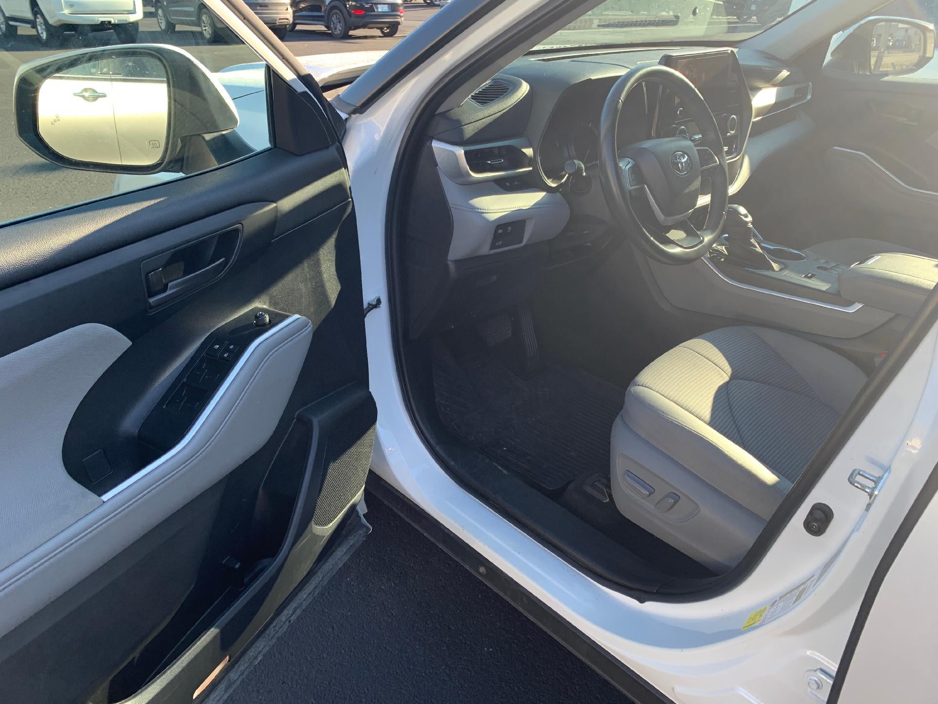 2023 Toyota Highlander L FWD (Natl)