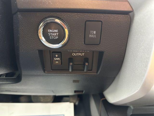 2021 Toyota Tundra 4WD 4WD SR5 CrewMax 5.5' Bed 5.7L (SE)