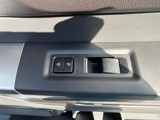 2024 Toyota Tundra 4WD 4WD SR5 CrewMax 5.5' Bed (SE)