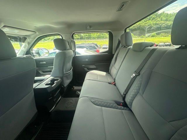 2024 Toyota Tundra 4WD 4WD SR5 CrewMax 5.5' Bed (SE)