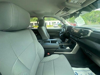 2024 Toyota Tundra 4WD 4WD SR5 CrewMax 5.5' Bed (SE)