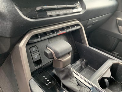 2024 Toyota Tundra 4WD 4WD SR5 CrewMax 5.5' Bed (SE)