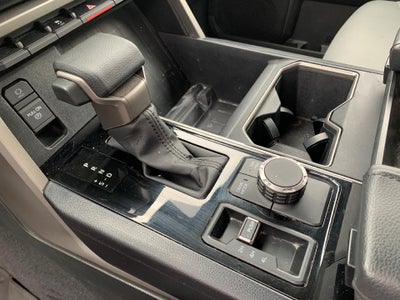 2024 Toyota Tundra 4WD 4WD SR5 CrewMax 5.5' Bed (SE)