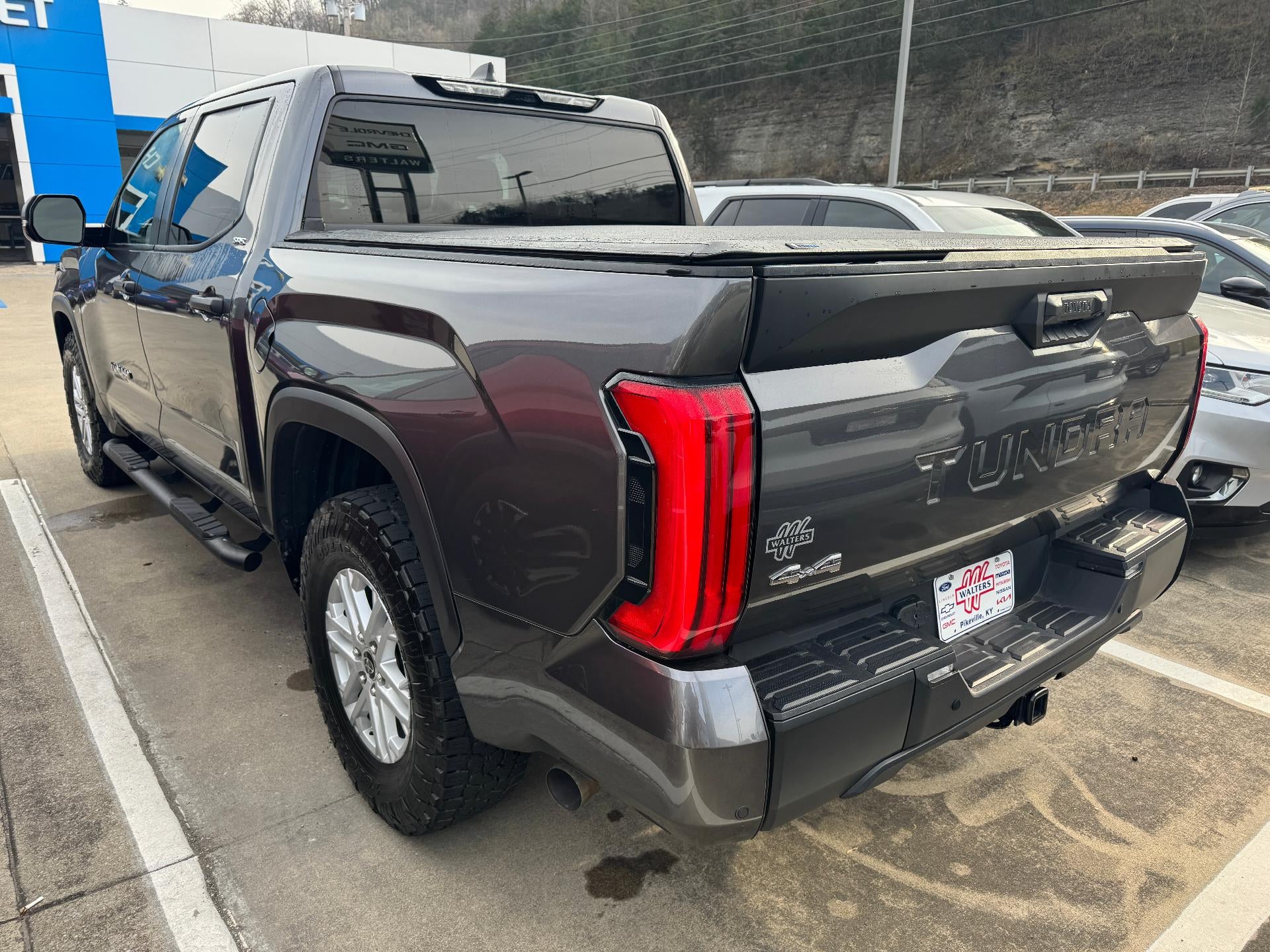 2024 Toyota Tundra 4WD 4WD SR5 CrewMax 5.5' Bed (SE)