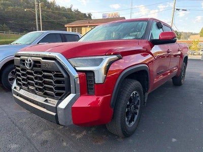2024 Toyota Tundra 4WD 4WD SR5 CrewMax 5.5' Bed (SE)