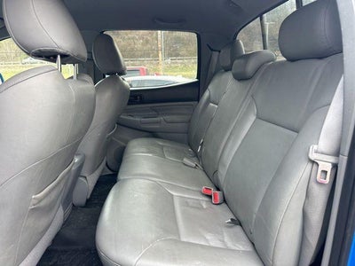 2011 Toyota Tacoma 4WD Double Cab Short Bed V6 Manual (Natl)