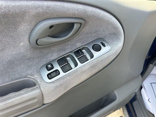 2003 Suzuki Grand Vitara Base