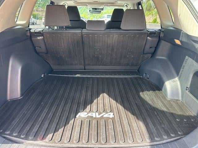 2020 Toyota RAV4 XLE AWD (Natl)