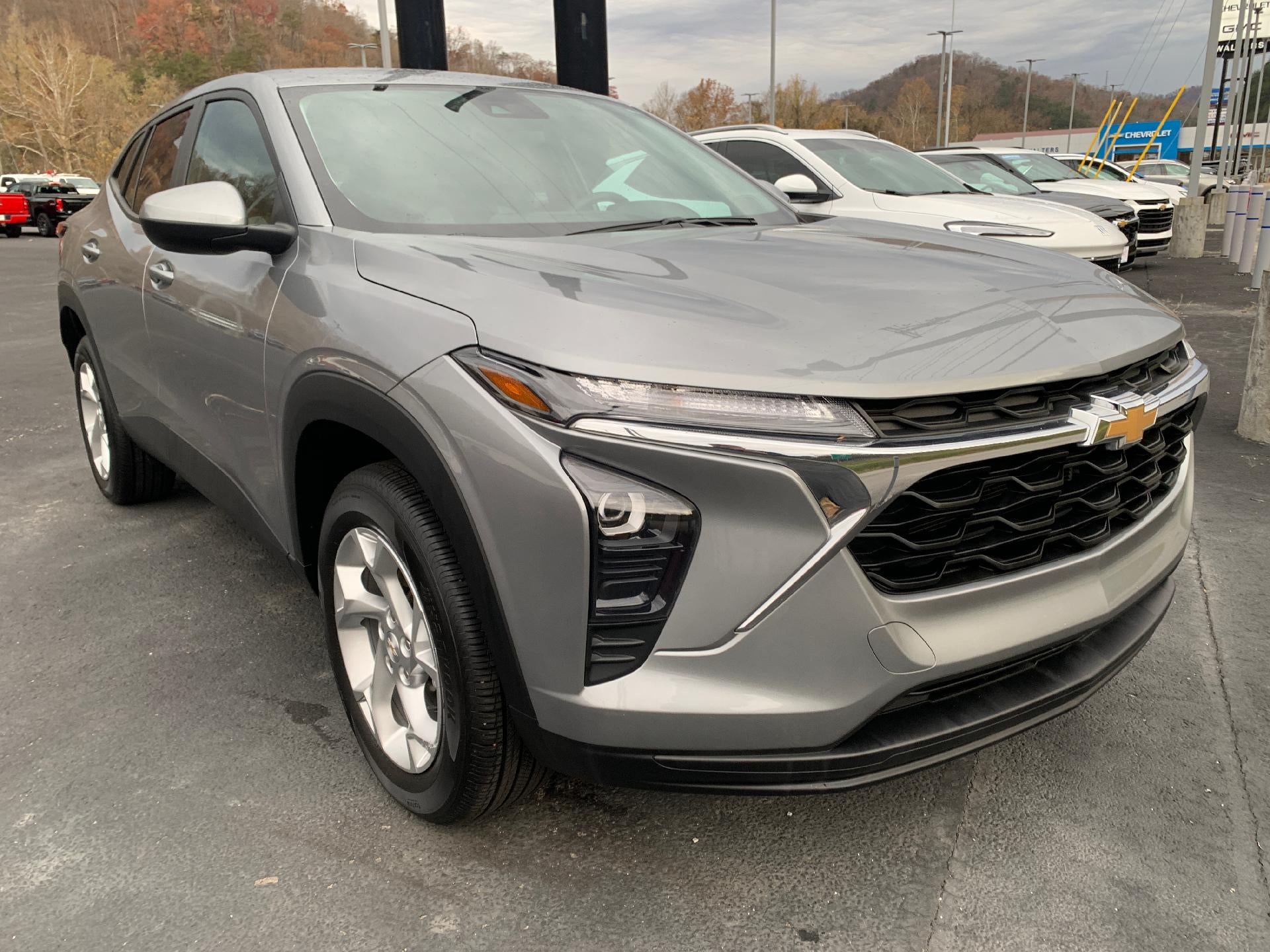 2024 Chevrolet Trax FWD 4dr LS