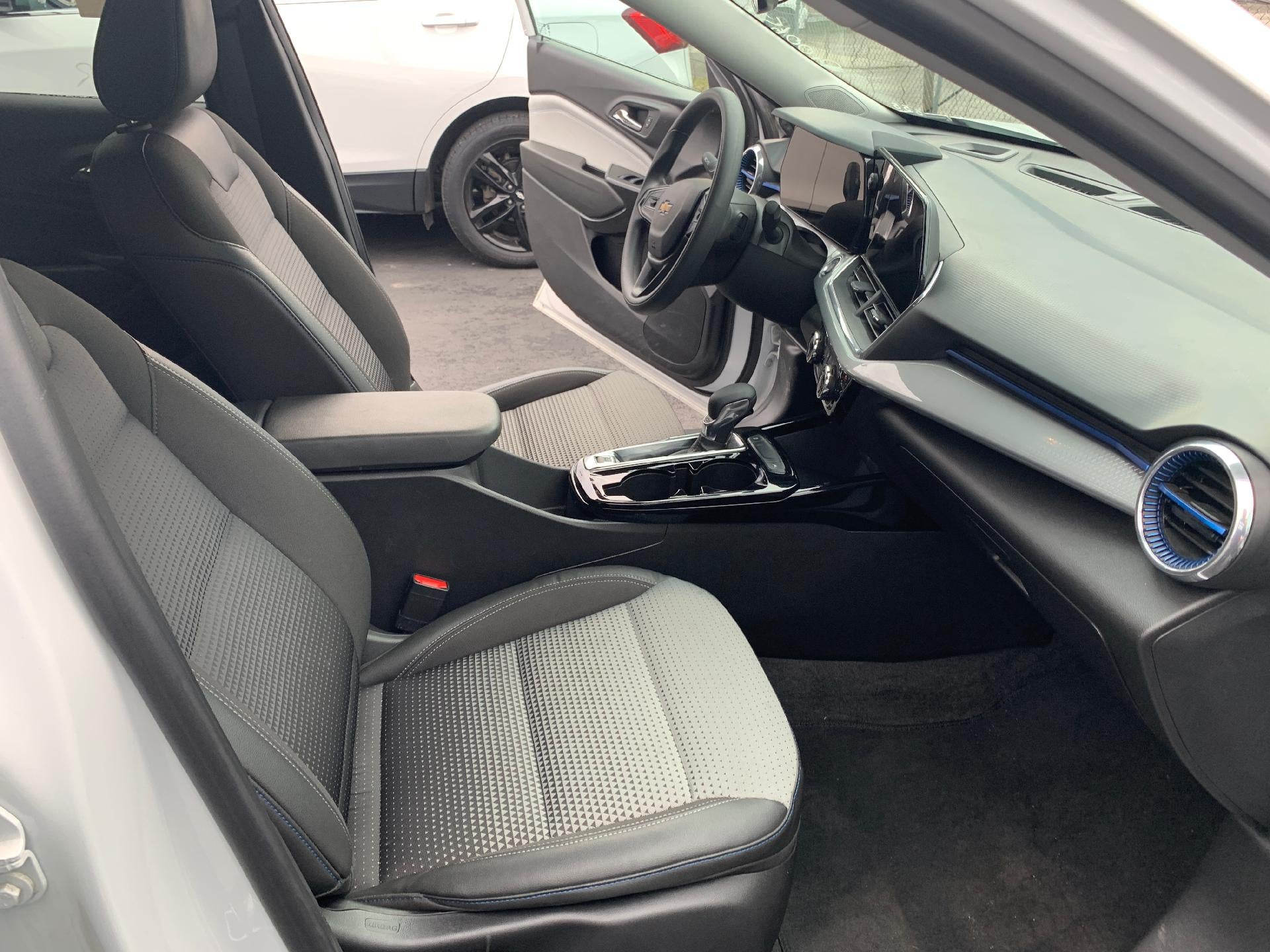 2024 Chevrolet Trax FWD 4dr LT