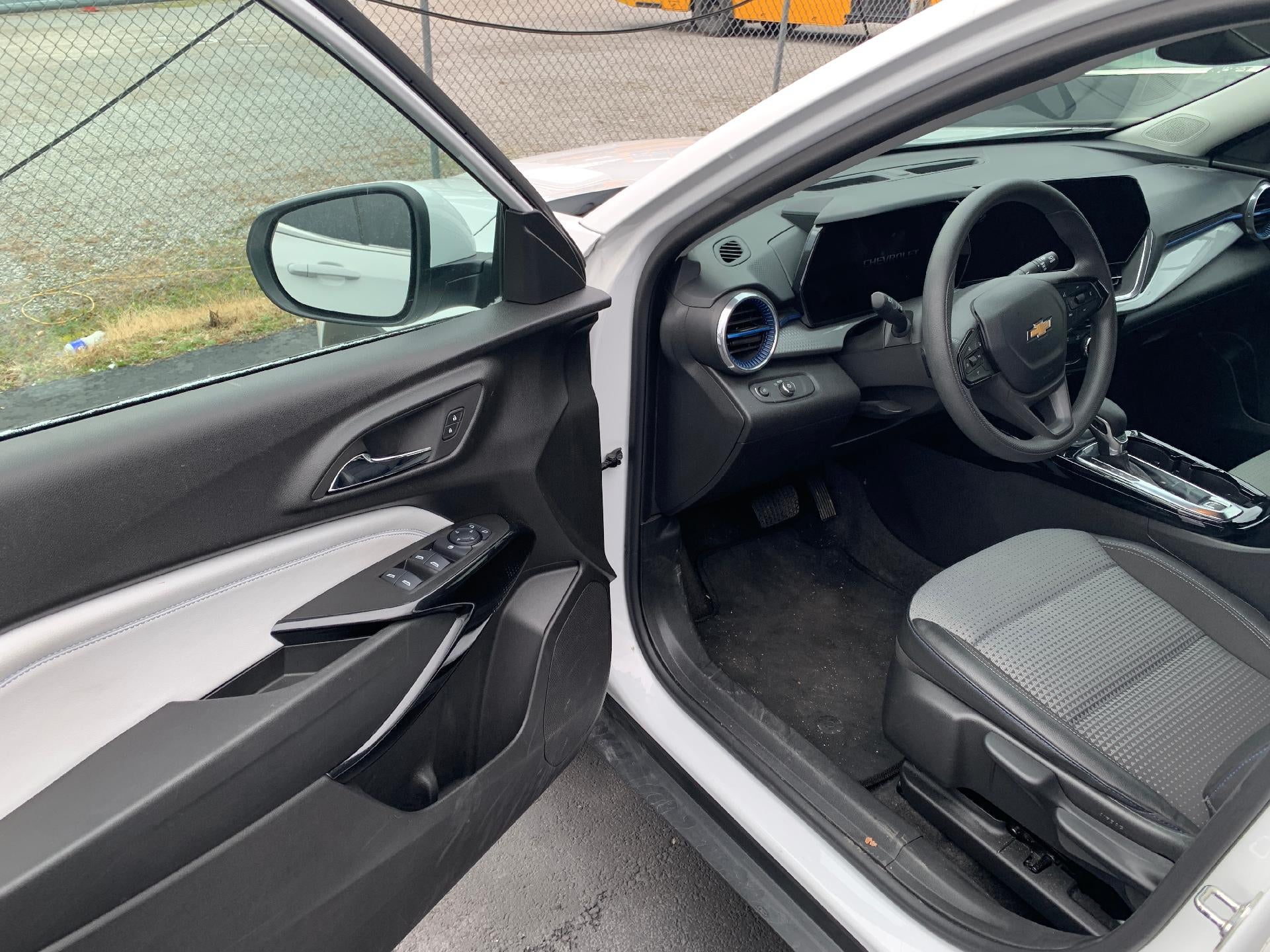 2024 Chevrolet Trax FWD 4dr LT