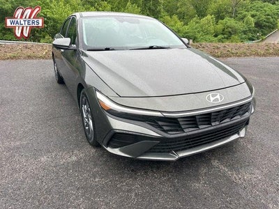 2024 Hyundai Elantra SEL IVT