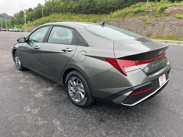 2024 Hyundai Elantra SEL IVT