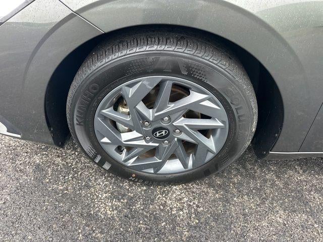 2024 Hyundai Elantra SEL IVT
