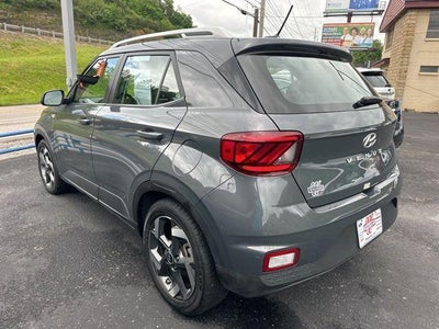 2025 Hyundai Venue SEL IVT