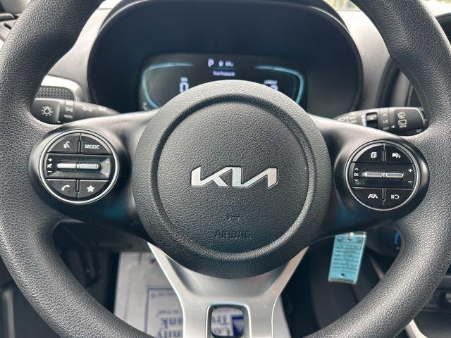 2024 Kia Soul LX IVT
