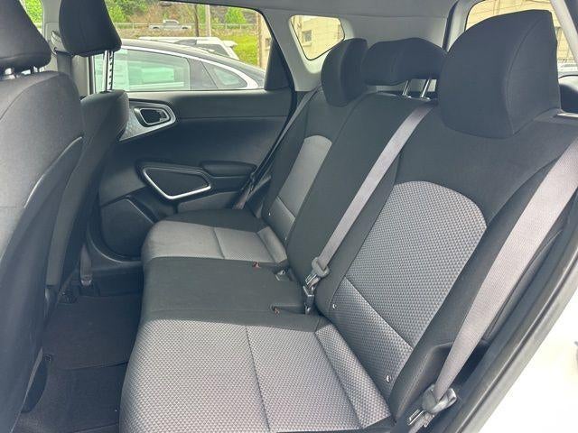 2024 Kia Soul LX IVT