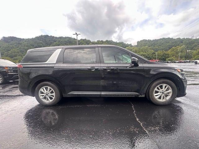 2022 Kia Carnival LXS FWD