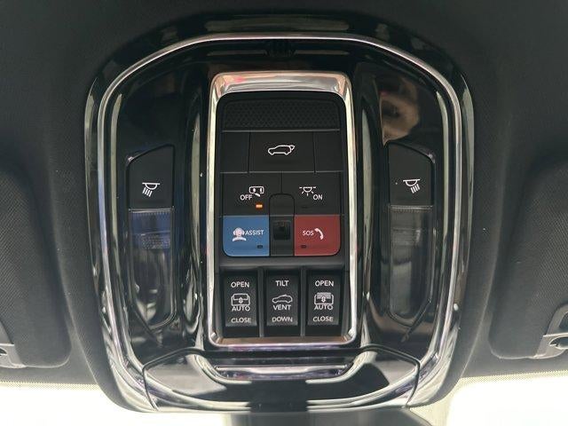 2022 Jeep Grand Cherokee Summit 4x4