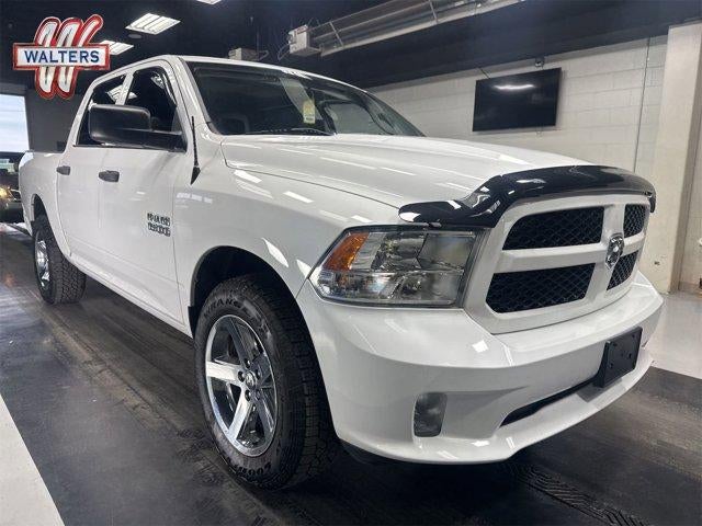 2017 RAM 1500 Express 4x4 Crew Cab 5'7" Box