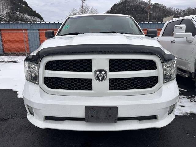2017 RAM 1500 Express 4x4 Crew Cab 5'7" Box