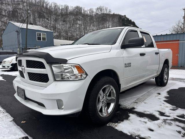 2017 RAM 1500 Express 4x4 Crew Cab 5'7" Box