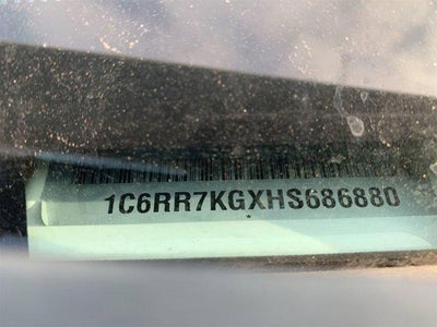 2017 RAM 1500 Express 4x4 Crew Cab 5'7" Box