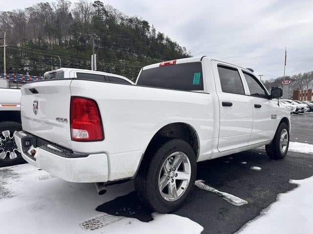 2017 RAM 1500 Express 4x4 Crew Cab 5'7" Box