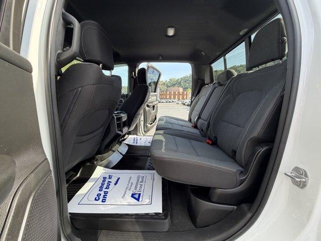 2022 RAM 1500 Big Horn 4x4 Crew Cab 5'7" Box