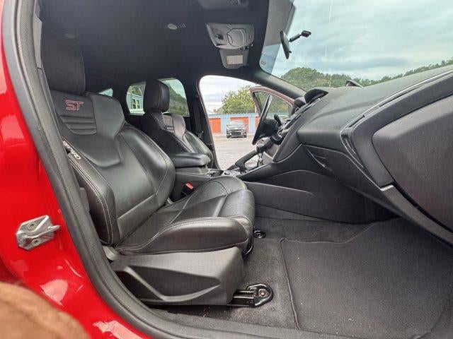 2014 Ford Focus 5dr HB ST