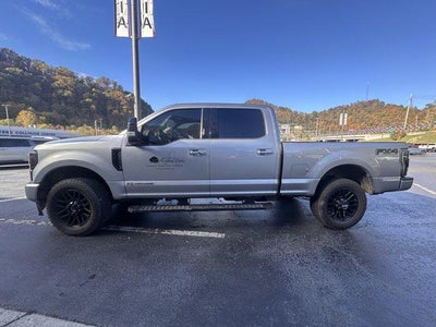 2022 Ford Super Duty F-250 SRW LARIAT 4WD Crew Cab 6.75' Box