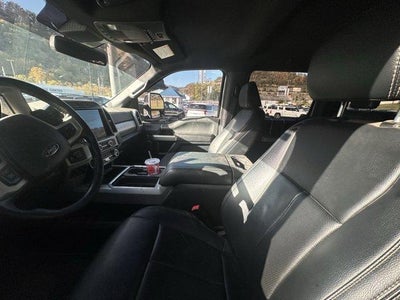 2022 Ford Super Duty F-250 SRW LARIAT 4WD Crew Cab 6.75' Box