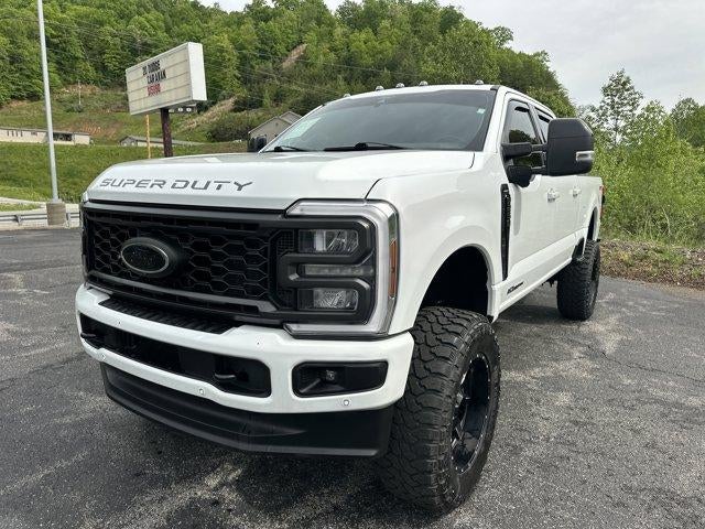 2024 Ford Super Duty F-250 SRW LARIAT 4WD Crew Cab 6.75' Box