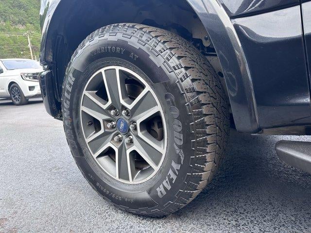 2015 Ford F-150 4WD SuperCrew 5-1/2 Ft Box XLT