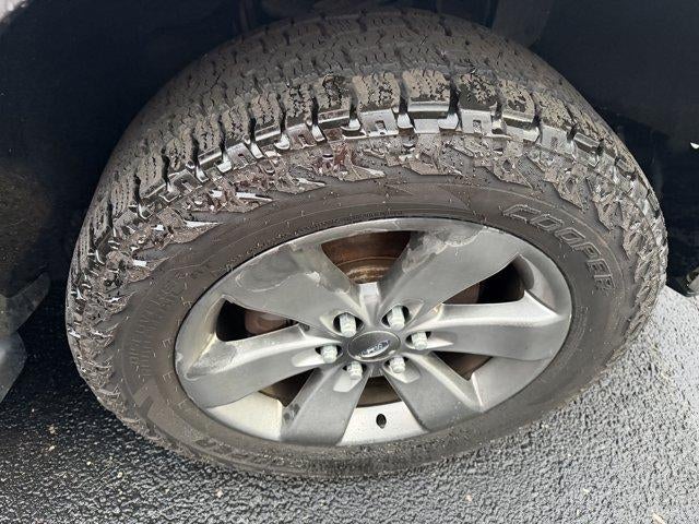 2011 Ford F-150 4WD SuperCrew 5-1/2 Ft Box XLT