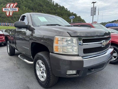 2007 Chevrolet Silverado 1500 2WD Regular Cab Long Box LT w/1LT
