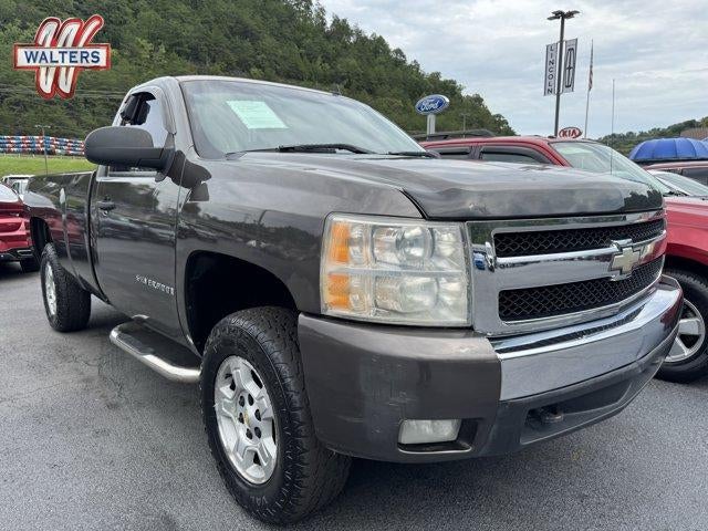 2007 Chevrolet Silverado 1500 2WD Regular Cab Long Box LT w/1LT