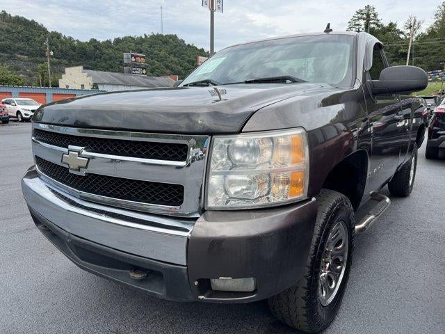 2007 Chevrolet Silverado 1500 2WD Regular Cab Long Box LT w/1LT