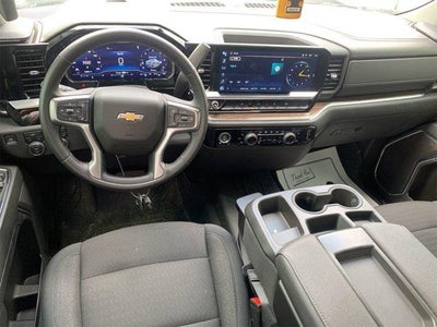 2023 Chevrolet Silverado 1500 Crew Cab Short Box 4-Wheel Drive LT 2FL