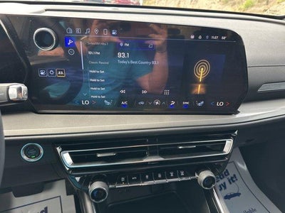 2024 Chevrolet Traverse LS w/1LS