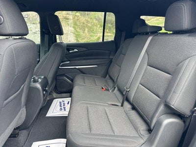 2024 Chevrolet Traverse LS w/1LS