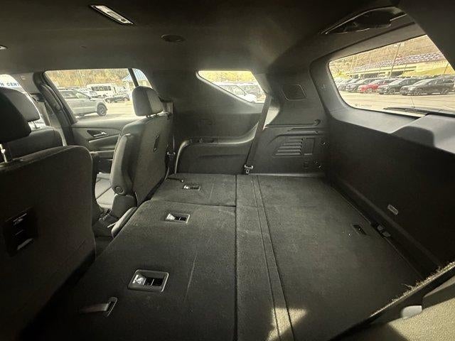 2025 Chevrolet Traverse LT w/2LT