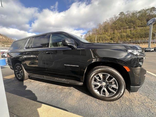 2021 Chevrolet Suburban 4WD LT