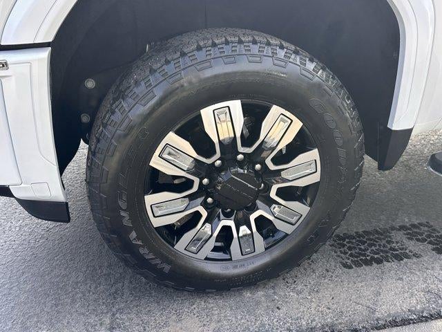 2025 GMC Sierra 2500 HD Crew Cab Standard Box 4-Wheel Drive Denali