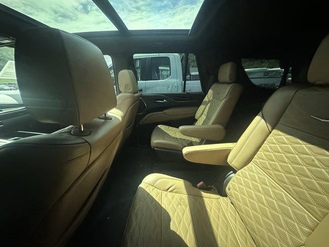 2022 Cadillac Escalade 4WD Sport