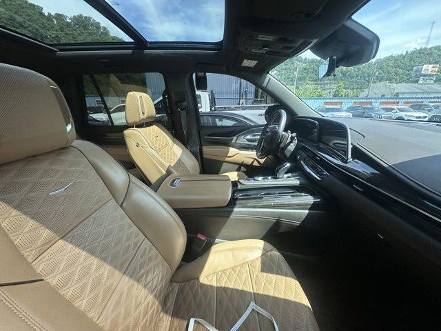 2022 Cadillac Escalade 4WD Sport