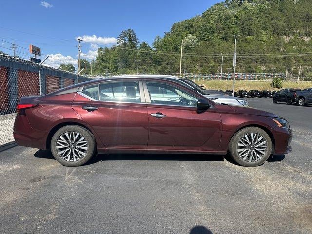 2024 Nissan Altima 2.5 SV Sedan