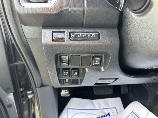 2022 Nissan Frontier Crew Cab 4x4 SV Auto